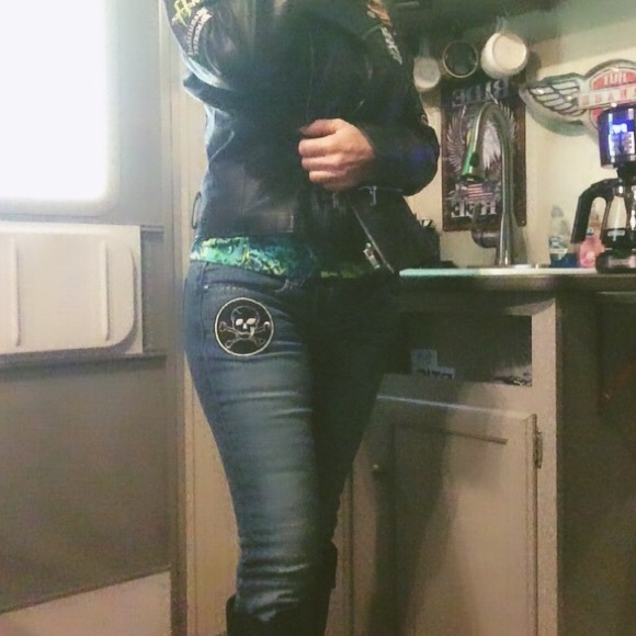 Maurice’s embellished jeans - Picture 14 of 16